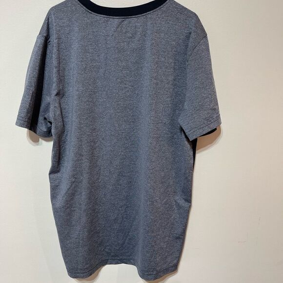 Boys Under Armour Top size Med Loose fit - Picture 2 of 5